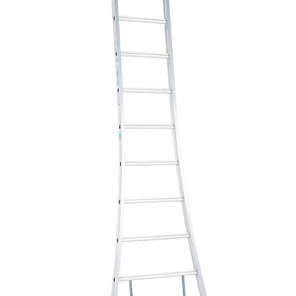Solide professionele gecoate aluminium ladder met 10 treden en open voet, geschikt voor professioneel gebruik.