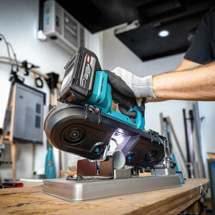 MAKITA PB003GZ 40V MAX BANDZAAG